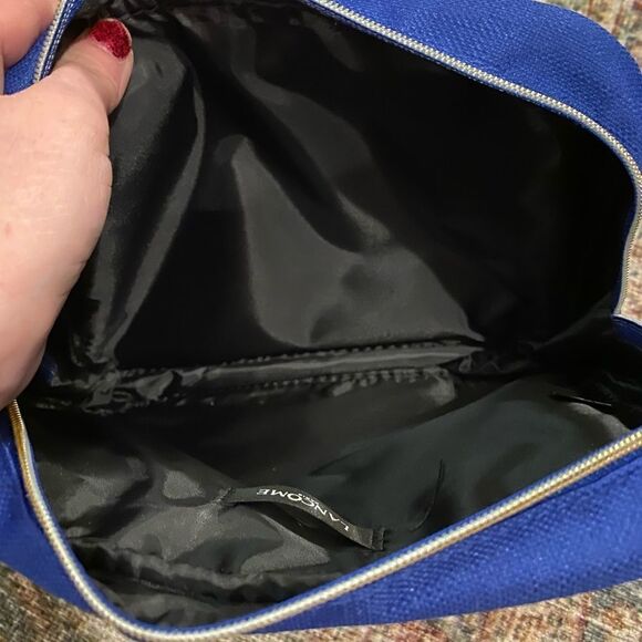 HP✨🎉(NWOT) Lancôme cosmetic bag - Picture 3 of 7